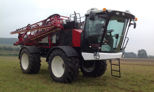 Pulverizador autopropulsado - SAPPHIRE III - FarmGem - para grandes cultivos / hidráulico / con brazo plegado