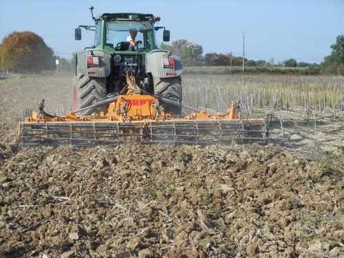 Cultivador remolcado - DM 50-17 - KIRPY - con rodillo / con enganche en tres puntos / plegable