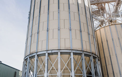 Silo para cereales - Simeza - para harina / de acero / con tolva