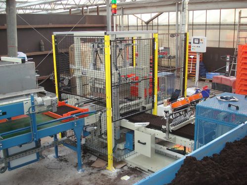 Maquina para terrones de turba prensada automática - MTP - Demtec
