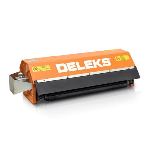 Trituradora de eje horizontal remolcado - AR-60 - DELEKS SRL - de martillos / para vergel / con 24 martillos