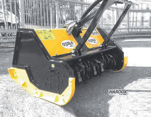Trituradora de eje horizontal remolcado - SSK-RT 130 - osma - de cuchillas / de discos / forestal