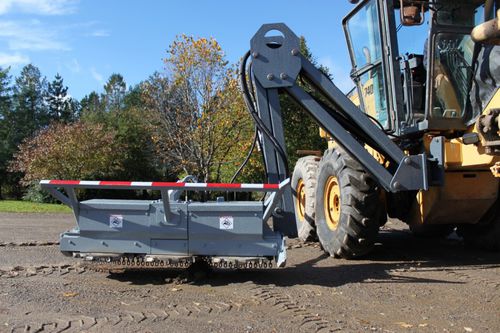 Desbrozadora hidráulica remolcada - GM-6 - gilbert-tech - plegable / para trabajos forestales