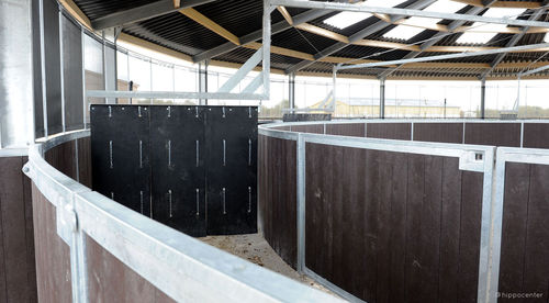 Caminador para caballos con valla - hippocenter