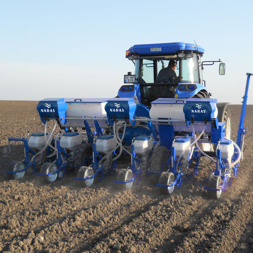 Sembradora de precisión neumática - NSD-3  - NARAS Makina AŞ - montada en tractor