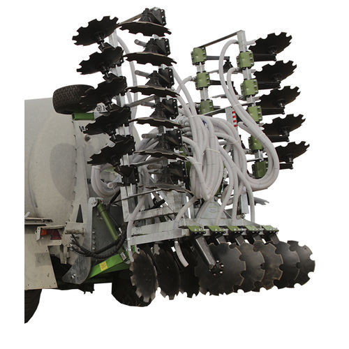 Enterrador de estiércol remolcado - Agromax - de disco / de prado