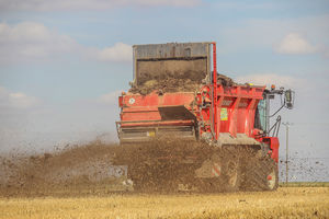 distributeur d'engrais automoteur