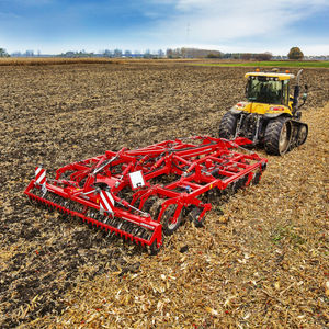 cultivateur traîné