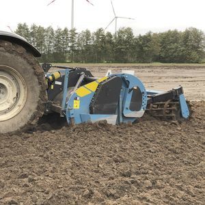 charrue à bêcher sur prise de force