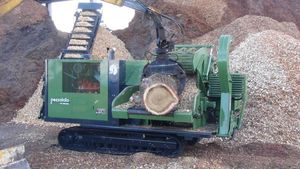 broyeur de branches automoteur