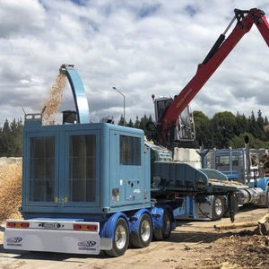 broyeur de branches automoteur