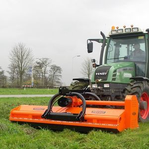 faucheuse portée arrière