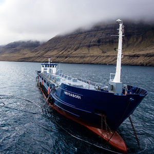 bateau pour l'aquaculture