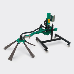 faucheuse andaineuse montée sur tracteur