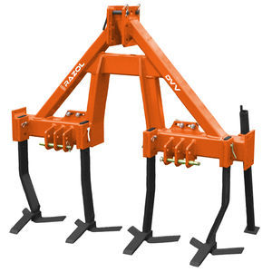 décompacteur de sol avec attelage trois points