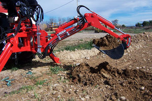 pelle rétro pour tracteur