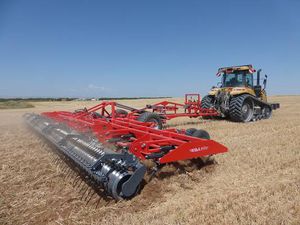 cultivateur traîné