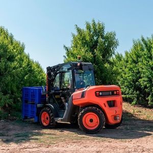chariot élevateur pour terrain difficile 1