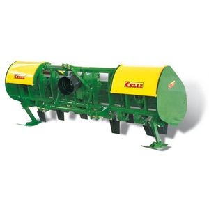 machine à bêcher sur prise de force 1