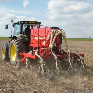 semoir en ligne pneumatique