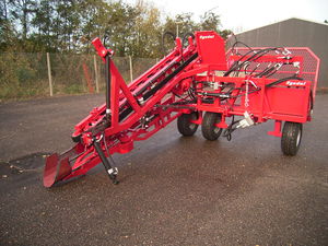 arracheuse de mottes pour tracteur