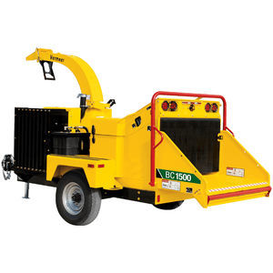 broyeur de branches tracté 1