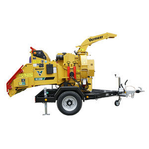 broyeur de branches tracté 1