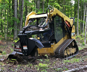 dessoucheuse montée sur tracteur