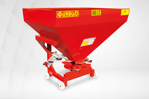distributeur d'engrais avec attelage trois points