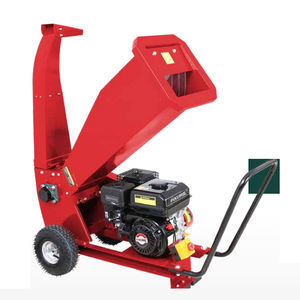 broyeur de branches tracté