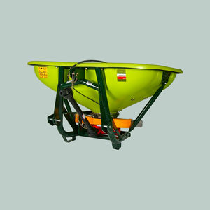 distributeur d'engrais avec attelage trois points 1