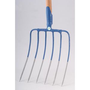 fourche à foin avec manche en bois