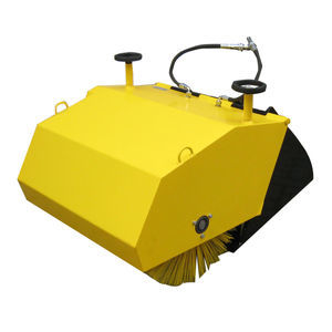 balai monté sur tracteur