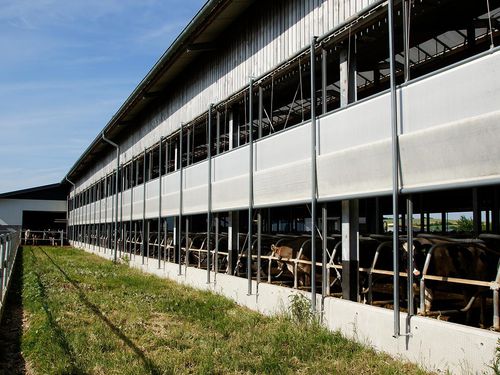 Rideau brise-vent - AGROTEL GmbH - d'ombrage / thermique / pour l'élevage
