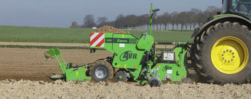 Planteuse de pommes de terre - AVR CERES 400 - AVR bvba - automatique / à 4 rangs / tractée