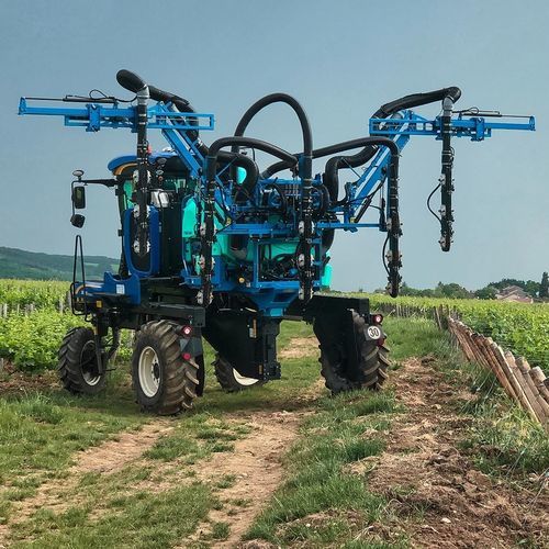 Pulvérisateur automoteur - CRUIS’AIR 9070 - BERTHOUD - pour viticulture / hydraulique / à bras repliable