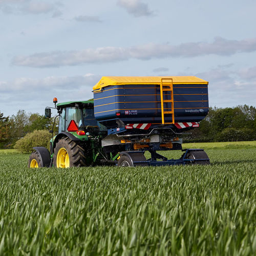 Épandeur d'engrais monté sur tracteur - M45W plus - BOGBALLE A/S - solide / grande largeur / avec GPS