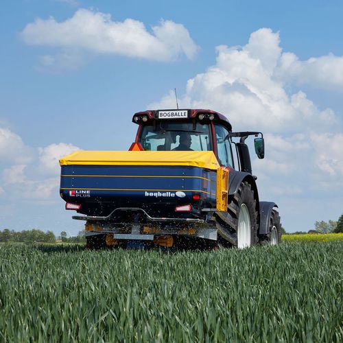 Distributeur d'engrais monté sur tracteur - L20W plus - BOGBALLE A/S - solide / grande largeur / avec GPS