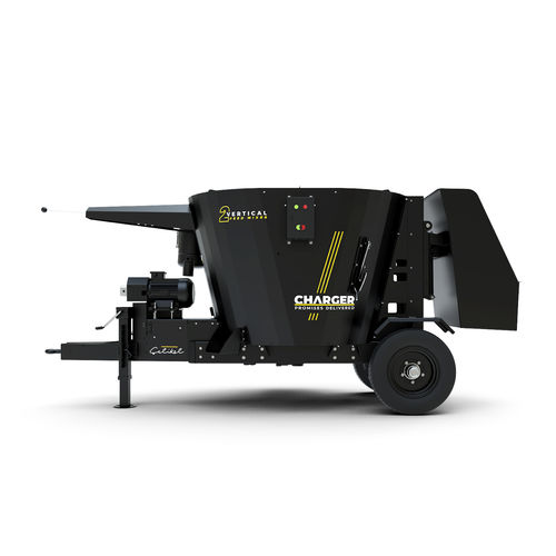 Mélangeuse à vis verticale - Charger V2 TEBH - CELIKEL AGRICULTURAL MACHINERY INC - traînée / à déchargement latéral / à simple vis