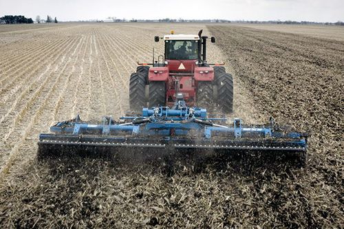 Déchaumeur à disques porté - 261 - Kinze Manufacturing, Inc. - 2 sections / avec attelage trois points / avec rouleau