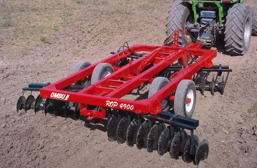 Déchaumeur à disques traîné - ROP 4900 - Maquinas Agricolas Ombu SA - offset / à réglage hydraulique / avec contrôle de la profondeur