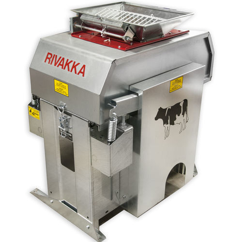 Moulin à moteur électrique - Rivakka Nipere Oy - à grains / pour l'alimentation animale / à rouleaux