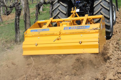 Machine à bêcher sur prise de force - 120.80 SERIES - SELVATICI srl - montée sur tracteur