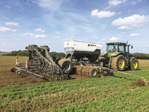 Semoir en ligne pneumatique - Maxidrill - SKY Agriculture - traîné / pliable
