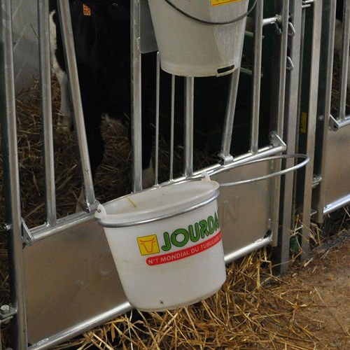 Seau d'allaitement pour veaux - VE2545 - JOURDAIN - en plastique / individuel