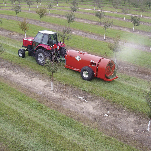 Atomiseur agricole traîné - Sonic Spray - Gillison's Variety Fabrication, Inc. - pour verger / de vigne / hydraulique