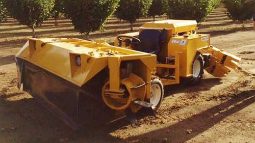 Balayeuse automotrice - AWS3400 - G K Machine, Inc. - pour fruit à coques / aligneuse