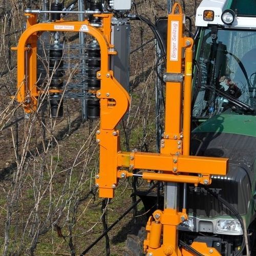 Prétailleuse portée avant - VSL 07 P - Binger Seilzug