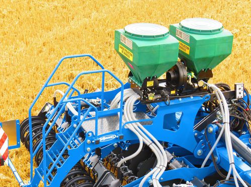 Semoir multigraine pneumatique - T15 DOUBLE TANK - Delimbe - à dents / avec herse