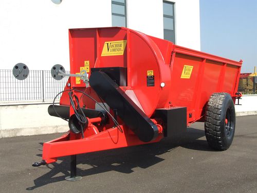 Épandeur de fumier traîné - L/70 - VASCHIERI LORENZO Srl - à hérissons verticaux / à 1 essieu